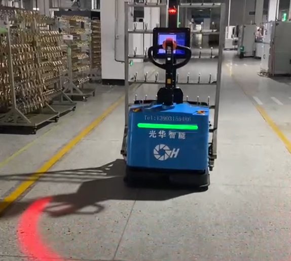 ?光華智能AGV在智能倉儲中的應用